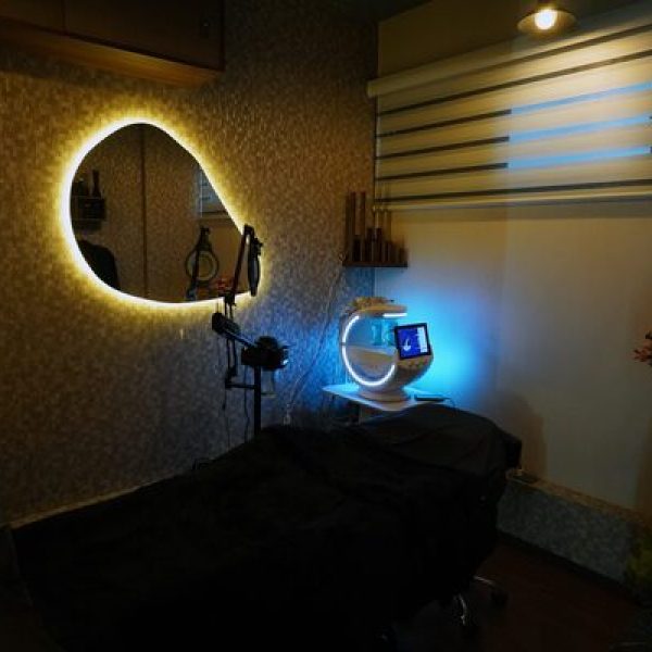 VIVANCE-Interior de salón de belleza premium en Polanco con ambiente de lujo y confort.